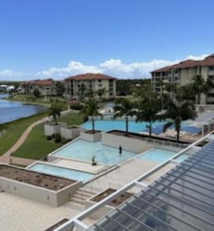 Pelican Waters Resort One Bedroom Apartment ภายนอก รูปภาพ